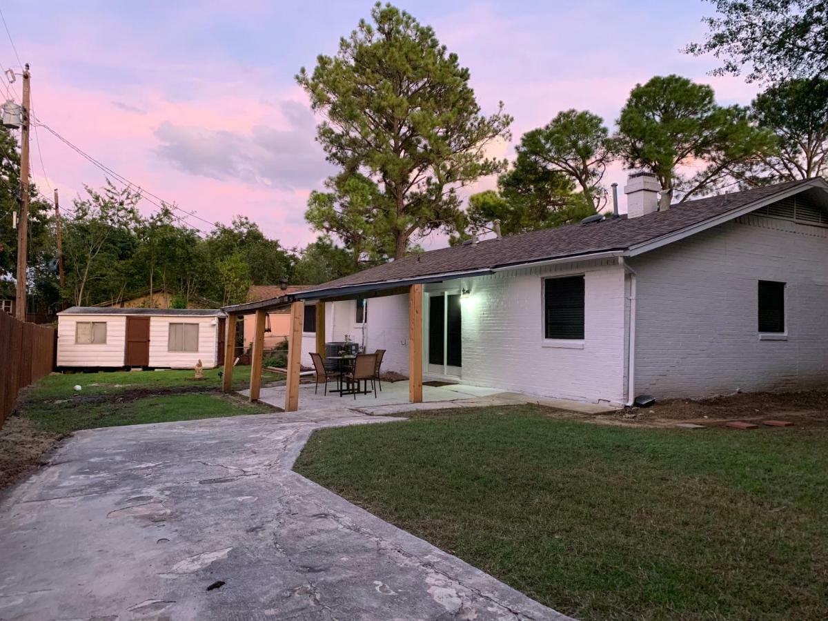 Oasis Near Dfw Airport With Mediterranean Setting Irving Exteriör bild