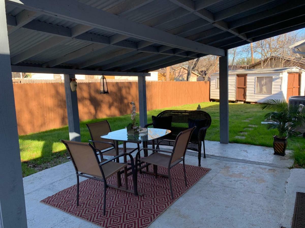 Oasis Near Dfw Airport With Mediterranean Setting Irving Exteriör bild