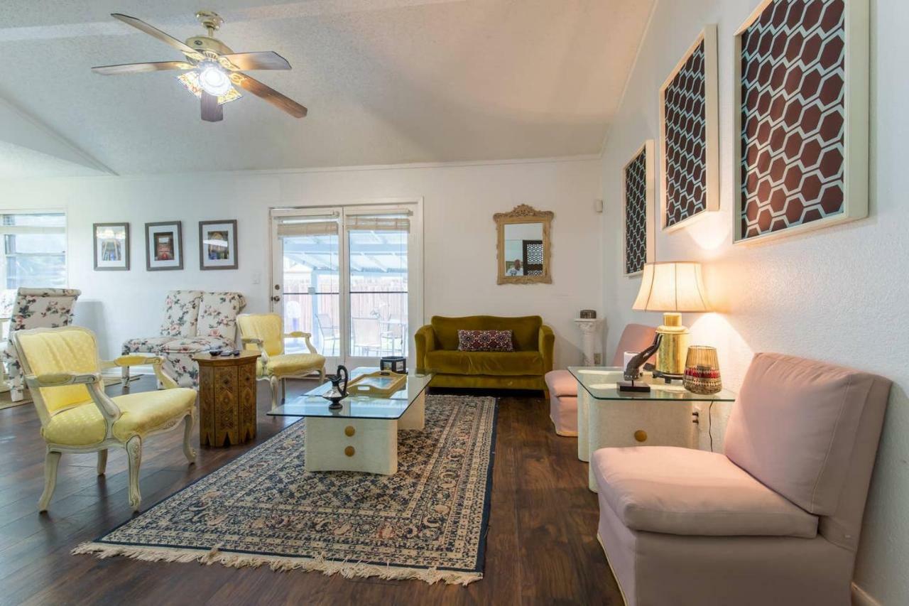 Oasis Near Dfw Airport With Mediterranean Setting Irving Exteriör bild