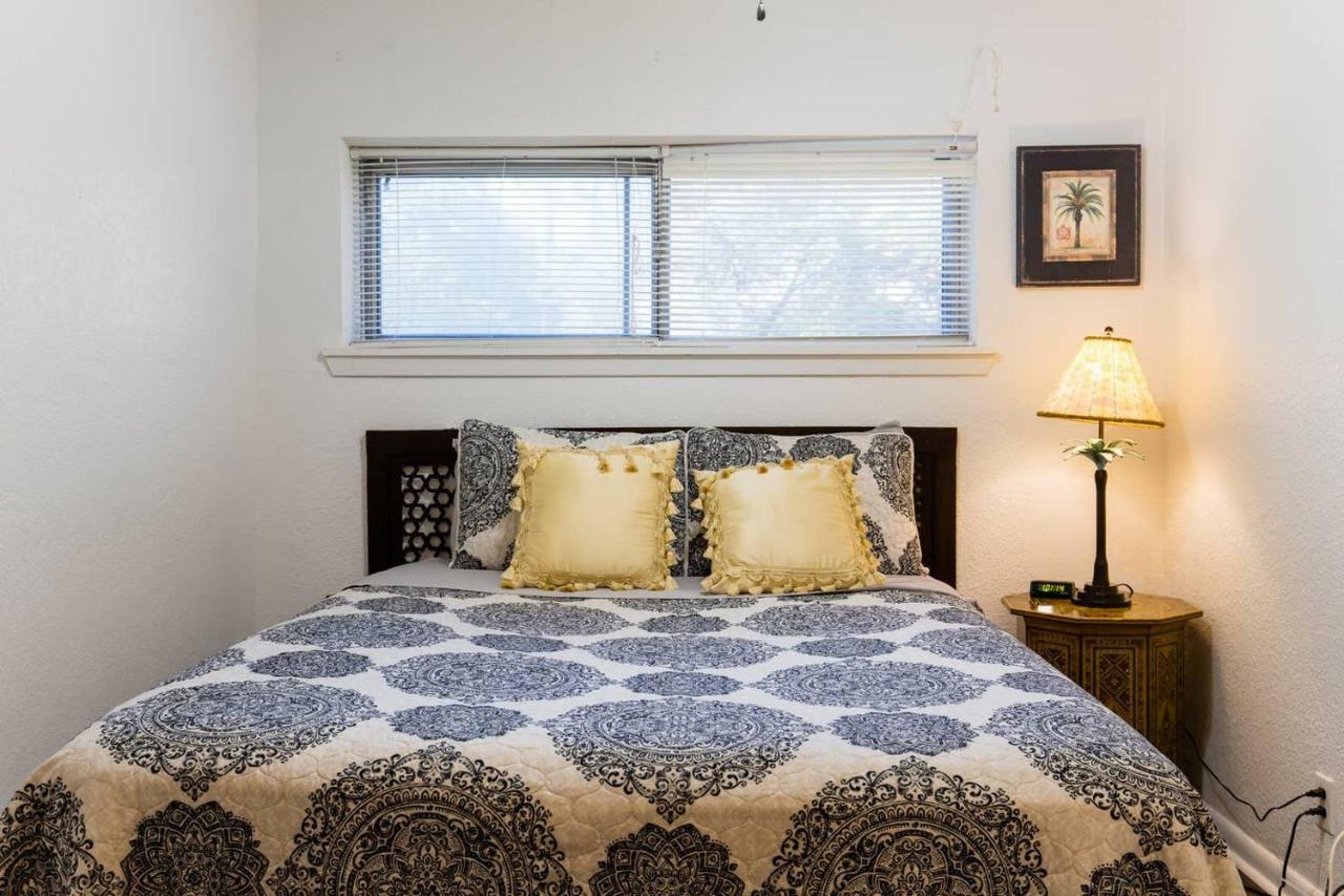 Oasis Near Dfw Airport With Mediterranean Setting Irving Exteriör bild