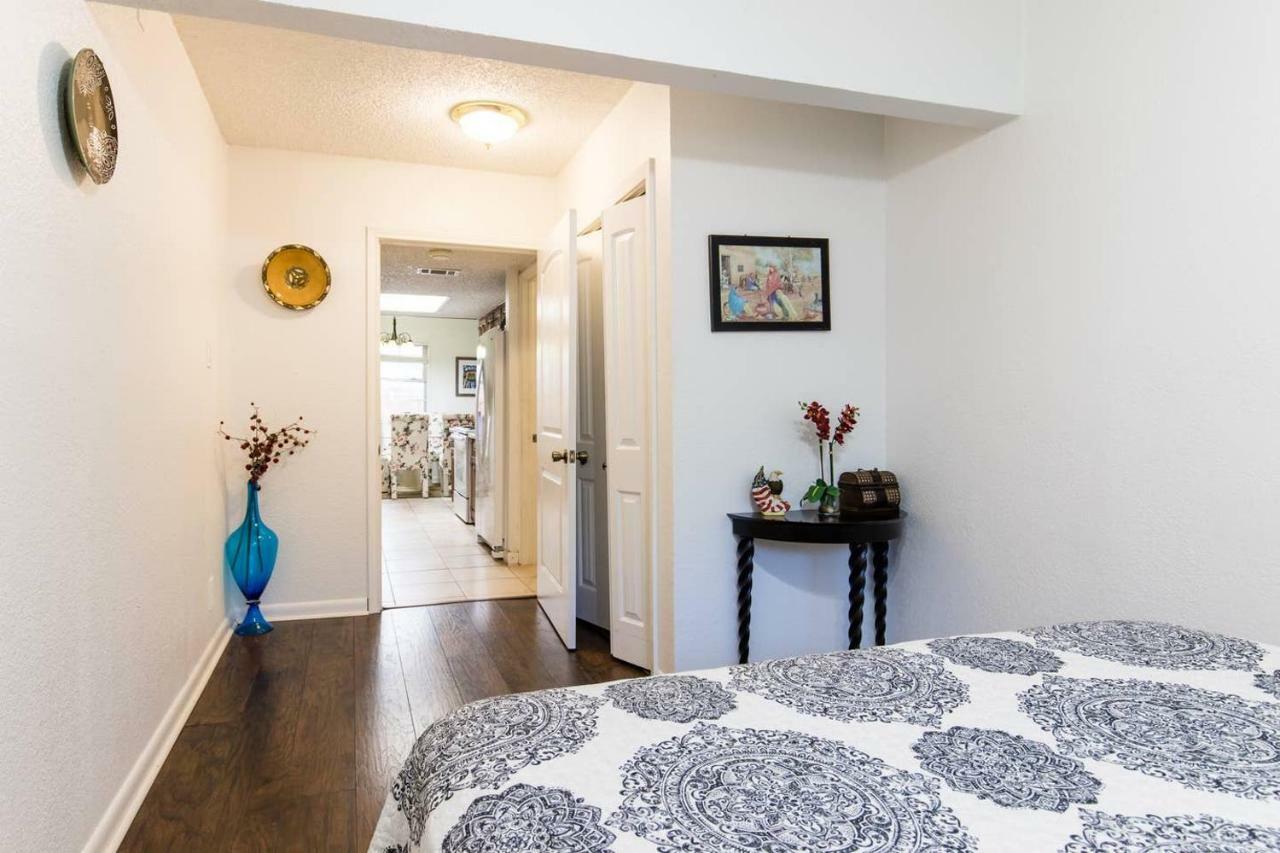 Oasis Near Dfw Airport With Mediterranean Setting Irving Exteriör bild