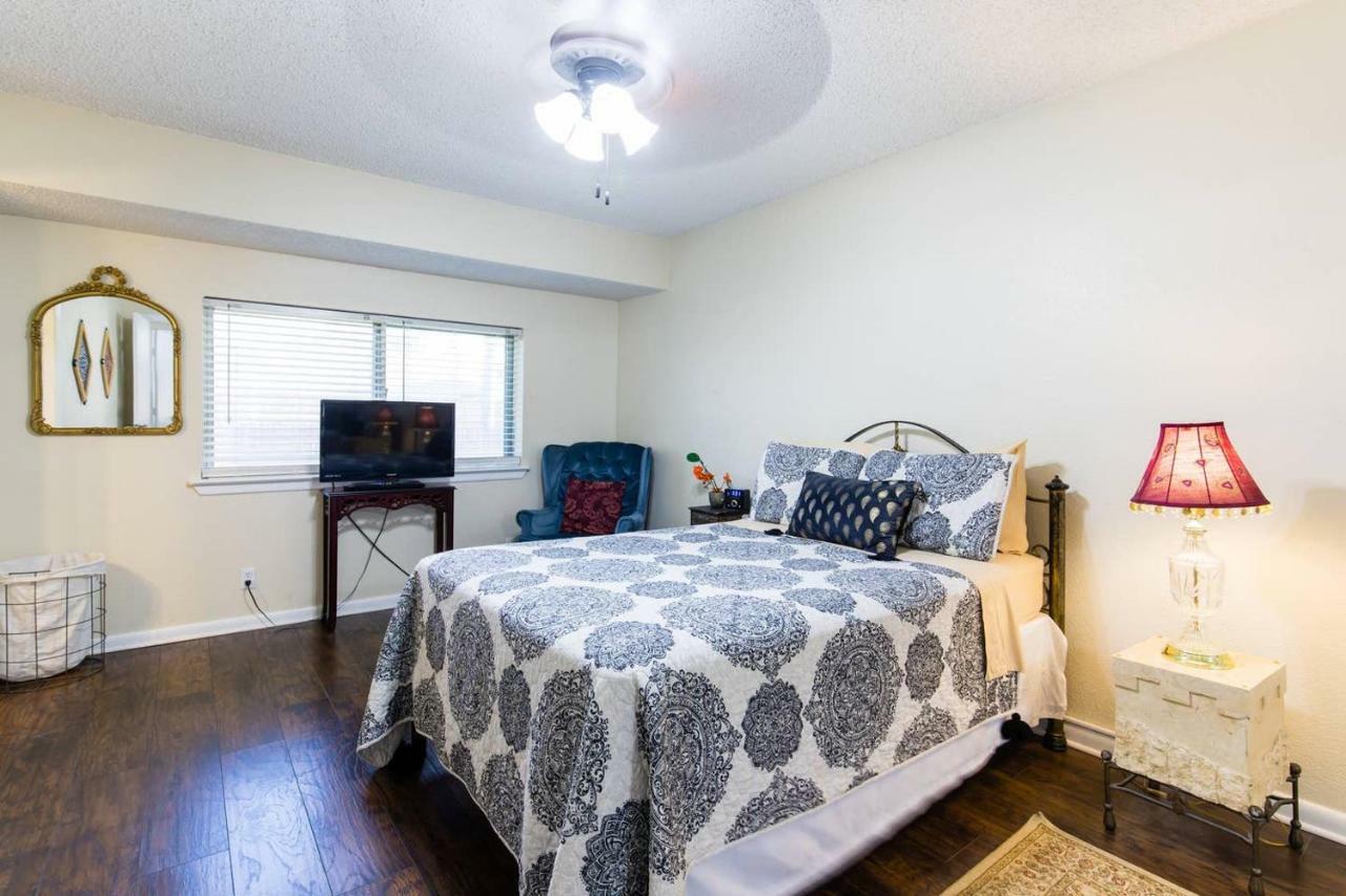 Oasis Near Dfw Airport With Mediterranean Setting Irving Exteriör bild