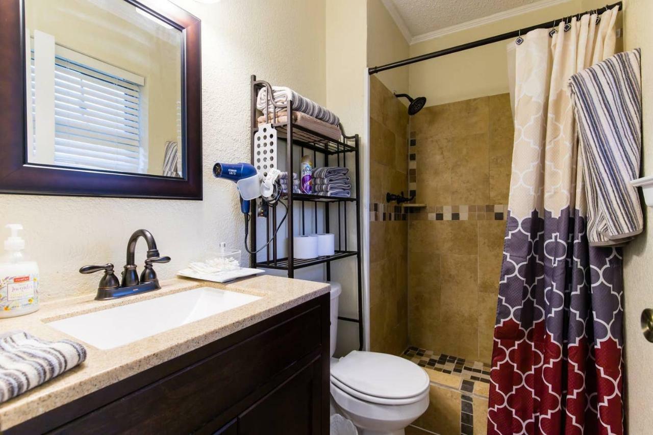 Oasis Near Dfw Airport With Mediterranean Setting Irving Exteriör bild